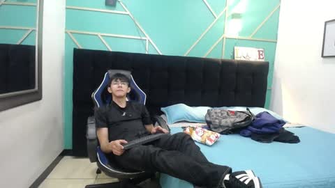 DustynFox online show from January 30, 3:22 am