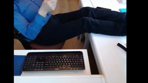 dutchpornking2 online show from March 23, 8:31 am