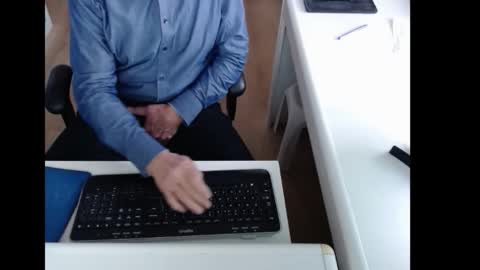 dutchpornking2 online show from December 15, 8:00 am