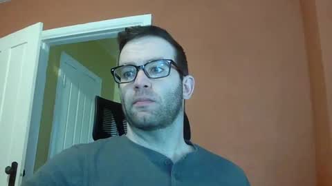 dweav240 online show from February 3, 9:07 pm