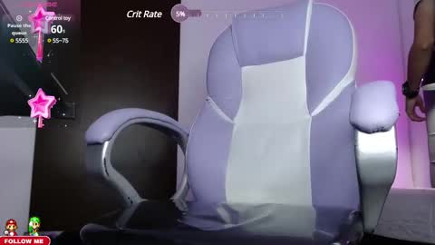 dyla_n18_ online show from February 12, 12:05 am