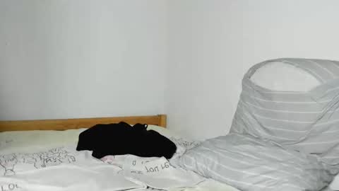 Snapshot of dylan_hoot chatting on September 12, 7:14 pm Dylan online show from September 12, 7:14 pm