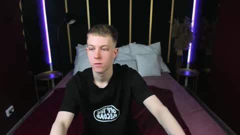 Dylan online show from March 25, 10:41 am