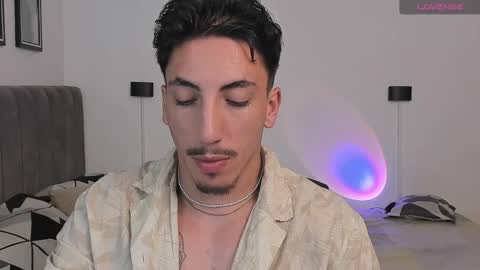 Bryan model independient online show from February 17, 2:09 am