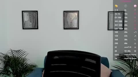 Bryan model independient online show from March 12, 9:03 pm