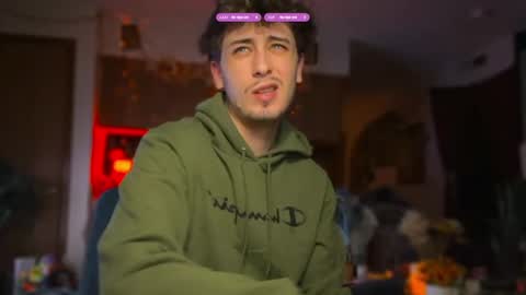 Snapshot of dylandaniel69 chatting on September 23, 1:43 pm Dylan Daniel 7.8 online show from September 23, 1:43 pm