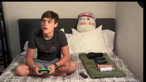 dylanfruits online show from October 23, 4:32 pm