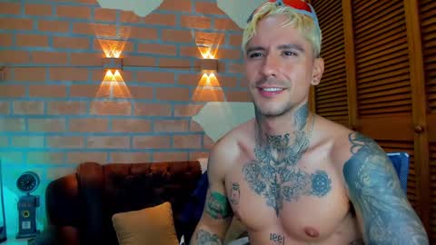 D Y L A N online show from September 10, 11:25 pm