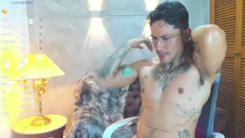 D Y L A N online show from January 16, 8:46 pm