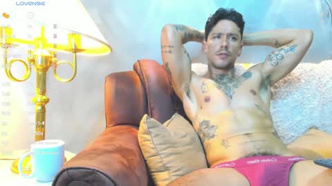 D Y L A N online show from January 10, 1:41 pm