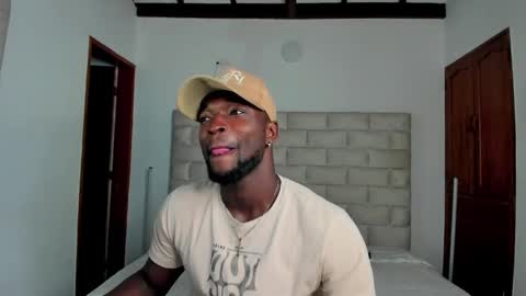 Dylan Taylor online show from December 22, 12:35 pm