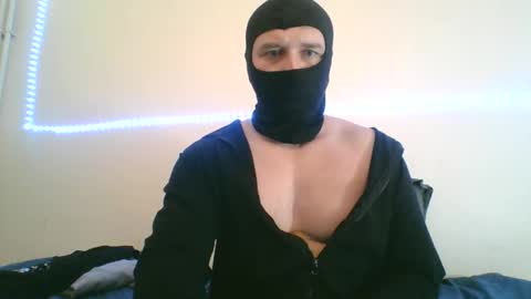 e7090479 online show from February 15, 8:17 pm