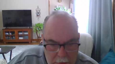 earl52 online show from February 17, 3:31 pm