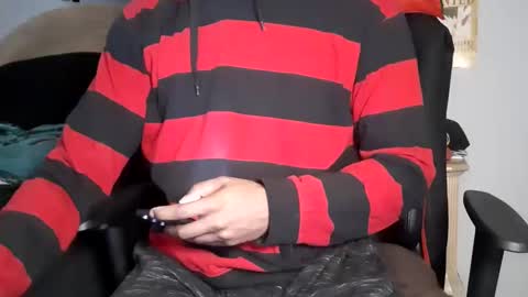 TWITTER   INSTAGRAM    easybreezy20   ONLINE 1230 AM TO 7AM online show from November 30, 6:48 am