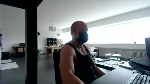 Snapshot of echoesethos chatting on October 17, 11:58 am Echo online show from October 17, 11:58 am