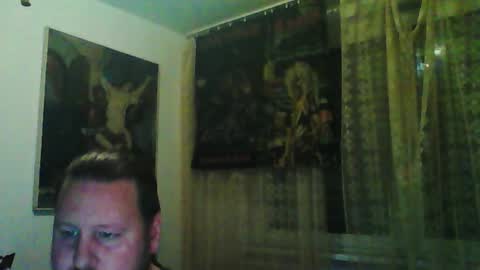 Snapshot of eda666 chatting on October 20, 6:12 pm Edward online show from October 20, 6:12 pm