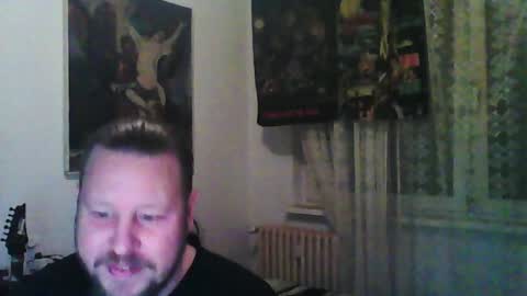 Snapshot of eda666 chatting on December 8, 6:39 pm Edward online show from December 8, 6:39 pm