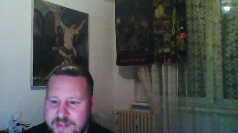 Snapshot of eda666 chatting on December 4, 6:39 pm Edward online show from December 4, 6:39 pm