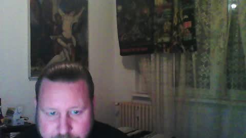 Snapshot of eda666 chatting on December 18, 6:46 pm Edward online show from December 18, 6:46 pm