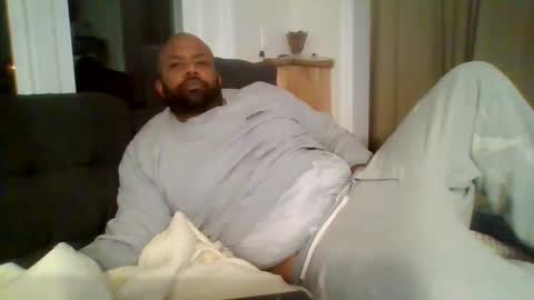 Snapshot of eddiejonez chatting on December 7, 4:53 am eddiejonez online show from December 7, 4:53 am