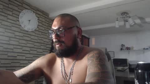 edgarram83 online show from September 26, 2:31 am