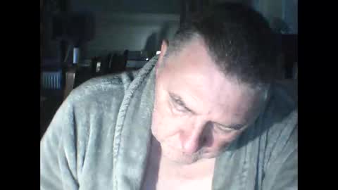 Snapshot of edje59a chatting on October 14, 7:04 am Eddy online show from October 14, 7:04 am