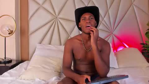 Snapshot of edmundfalker_ chatting on October 4, 3:17 pm Edmund Falker online show from October 4, 3:17 pm