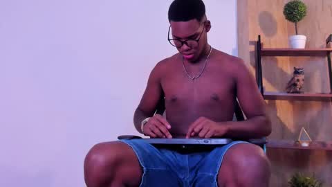 Snapshot of edmundfalker_ chatting on October 29, 8:01 pm Edmund Falker online show from October 29, 8:01 pm