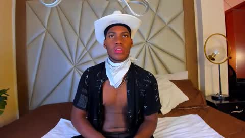 Snapshot of edmundfalker_ chatting on October 2, 11:47 am Edmund Falker online show from October 2, 11:47 am