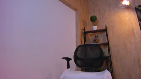 Snapshot of edmundfalker_ chatting on October 17, 4:49 am Edmund Falker online show from October 17, 4:49 am