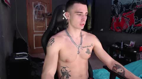 Snapshot of eduard_loveee chatting on September 28, 12:47 pm Eduar online show from September 28, 12:47 pm