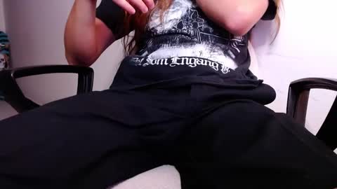 edward_chann online show from March 7, 12:48 am