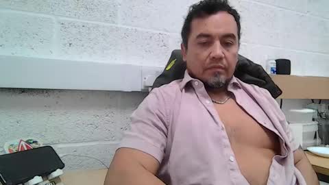 EdM online show from February 4, 10:21 am