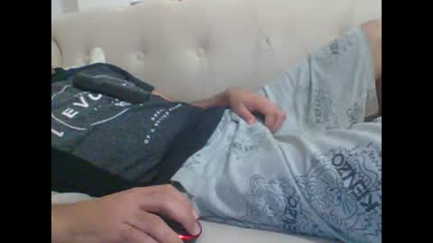 Im momo 35 Egyptian at Dubai online show from January 3, 7:18 pm