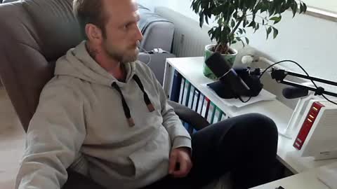 ejakules online show from April 20, 4:42 pm