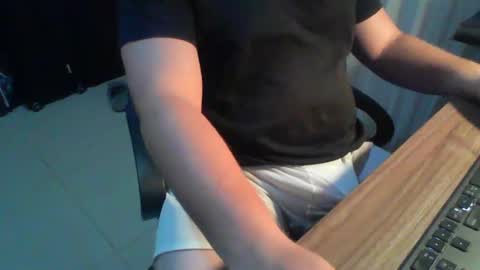 Snapshot of ekudemic chatting on December 30, 6:20 am Juan Pablo M online show from December 30, 6:20 am