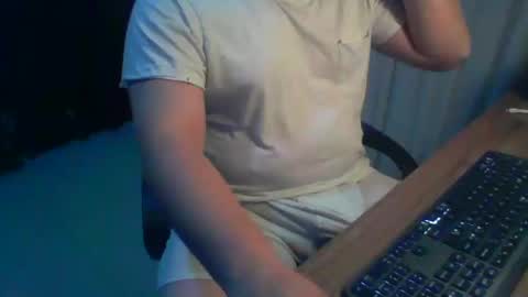 Snapshot of ekudemic chatting on January 16, 5:42 am Juan Pablo M online show from January 16, 5:42 am