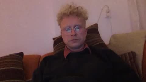 MrE online show from February 21, 7:37 pm