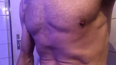 ElBigDick069 online show from March 2, 2:40 am