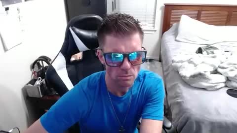 Walker online show from October 6, 1:32 am