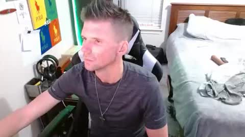 Walker online show from December 5, 9:16 am