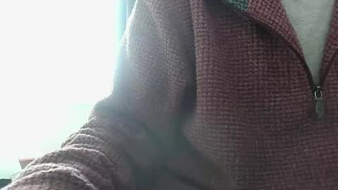 elfyonee online show from January 11, 9:15 am