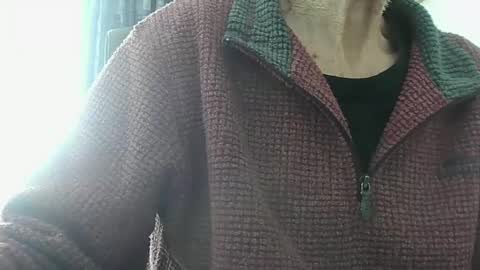 elfyonee online show from March 5, 10:33 am