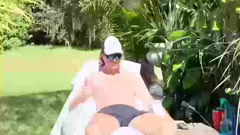 Snapshot of eliberator chatting on October 15, 5:53 pm eliberator online show from October 15, 5:53 pm