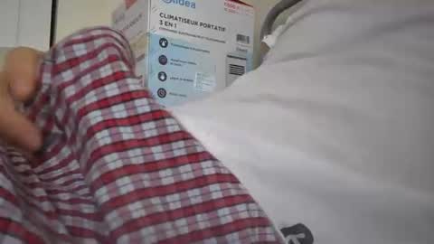 eliexavier123456789 online show from January 5, 7:49 pm