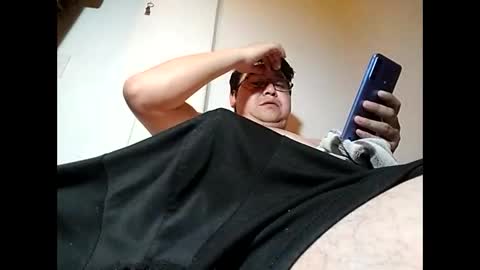 Snapshot of elimposstor chatting on February 2, 1:41 pm elimposstor online show from February 2, 1:41 pm