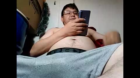 Snapshot of elimposstor chatting on January 6, 6:03 am elimposstor online show from January 6, 6:03 am