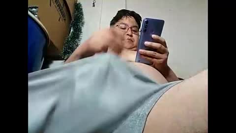 Snapshot of elimposstor chatting on December 31, 1:57 am elimposstor online show from December 31, 1:57 am