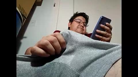 Snapshot of elimposstor chatting on January 19, 8:09 pm elimposstor online show from January 19, 8:09 pm