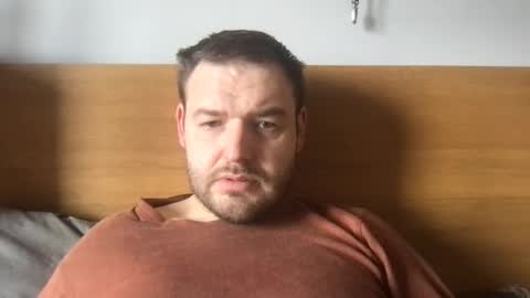 e26 online show from March 1, 10:45 am